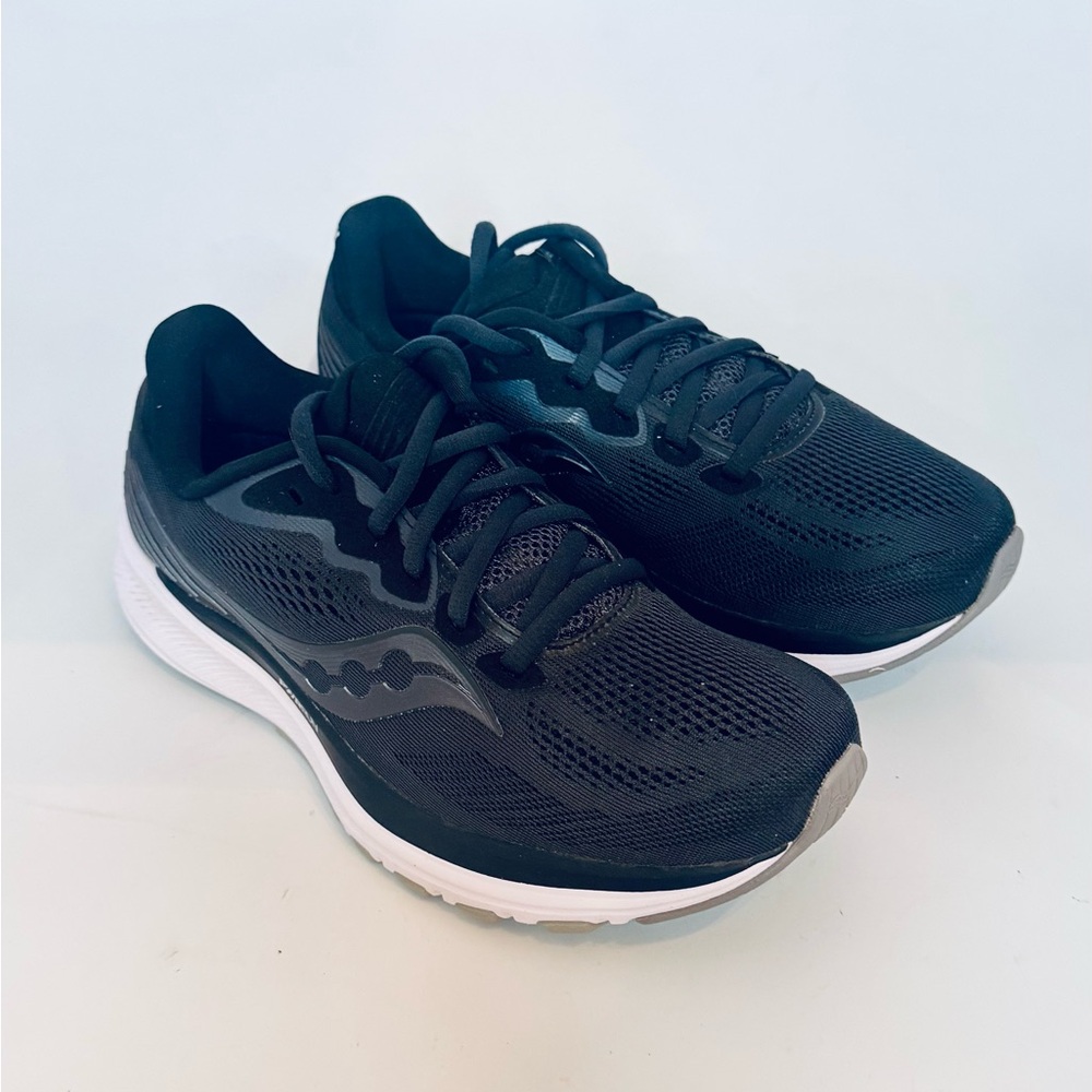 SAUCONY Women’s Black Running Shoes (Size 7)
